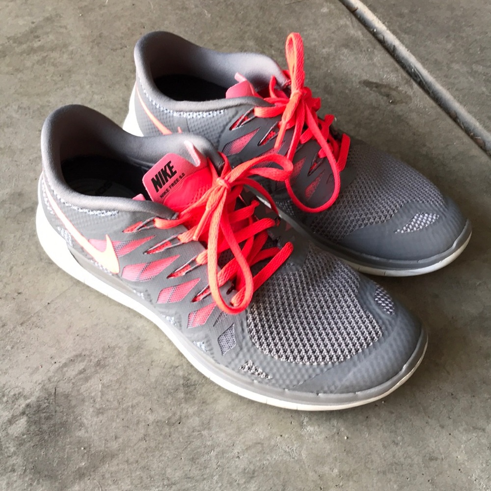 Nike women’s sneakers size 10